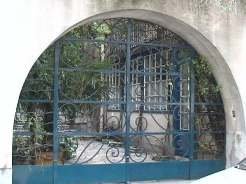 grille_bleue.JPG